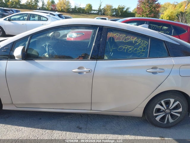 Toyota Prius Prime Upgrade 2018 JTDKARFP7J3098085 Image 14