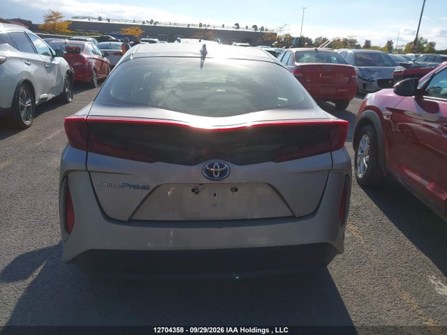Toyota Prius Prime Upgrade 2018 JTDKARFP7J3098085 Image 16
