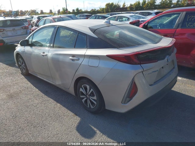 Toyota Prius Prime Upgrade 2018 JTDKARFP7J3098085 Image 3