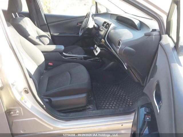 Toyota Prius Prime Upgrade 2018 JTDKARFP7J3098085 Image 5