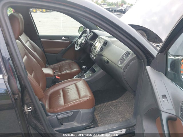 WVGJV7AX0FW095977 Volkswagen Tiguan S/se/sel/r-line