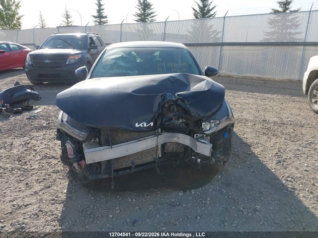 12704541 :رقم المزاد ، 5XXG24J25NG114002 vin ، 2022 Kia K5 Lx مزاد بيع