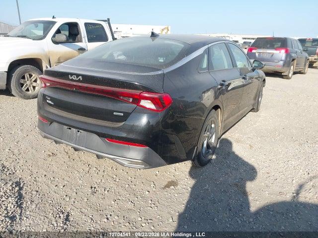 12704541 :رقم المزاد ، 5XXG24J25NG114002 vin ، 2022 Kia K5 Lx مزاد بيع