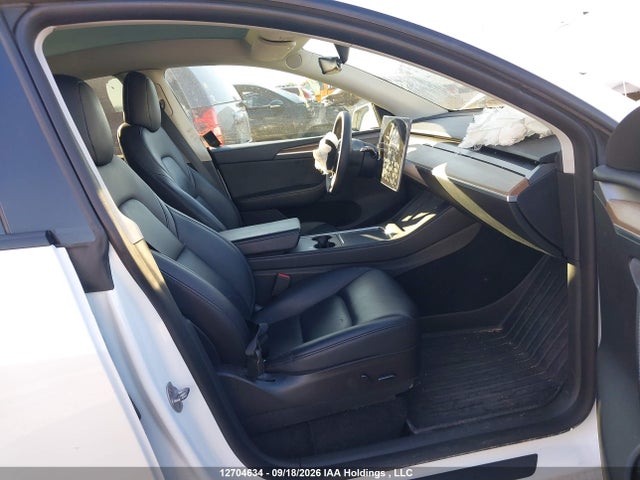 12704634 :رقم المزاد ، 7SAYGDEE8PF593907 vin ، 2023 Tesla Model Y Long Range مزاد بيع