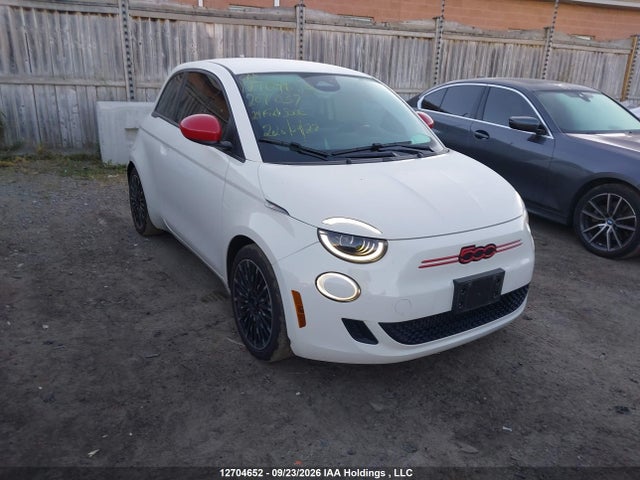 Продажа на аукционе авто 2024 Fiat 500e Red, vin: ZFAFFAA4XRX207037, номер лота: 12704652