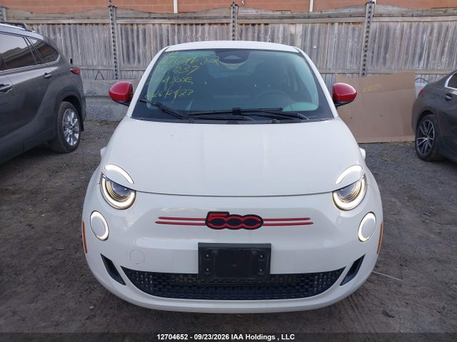 Продажа на аукционе авто 2024 Fiat 500e Red, vin: ZFAFFAA4XRX207037, номер лота: 12704652