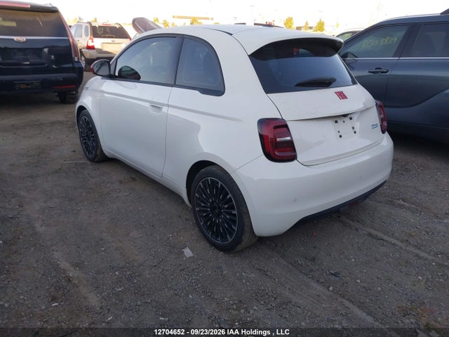 Продажа на аукционе авто 2024 Fiat 500e Red, vin: ZFAFFAA4XRX207037, номер лота: 12704652