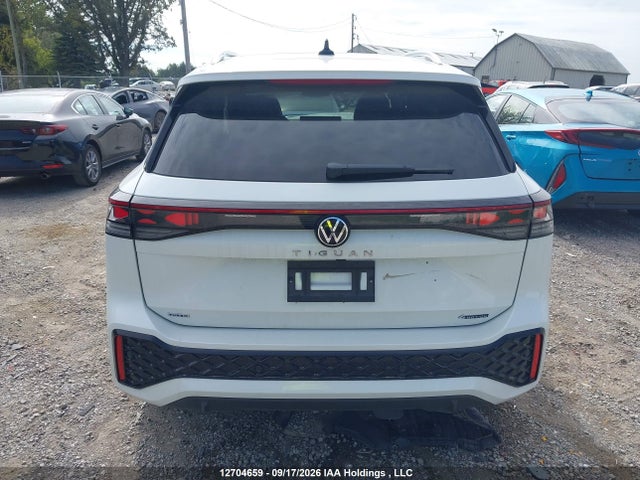 2026 Volkswagen Tiguan Highline Turbo R-line 4motion მანქანა იყიდება აუქციონზე, vin: 3VVUW7RM1TM102151, აუქციონის ნომერი: 12704659