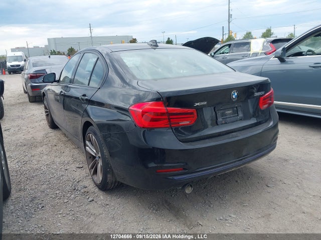 WBA8A3C38HA066712 BMW 320 XI