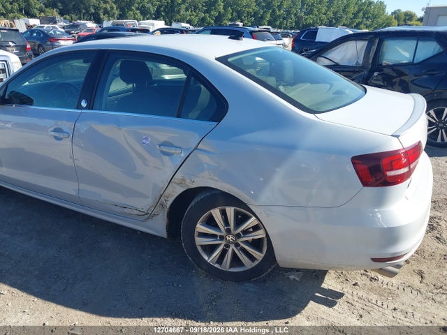 2017 Volkswagen Jetta Wolfsburg Edition მანქანა იყიდება აუქციონზე, vin: 3VWDB7AJ9HM352611, აუქციონის ნომერი: 12704667