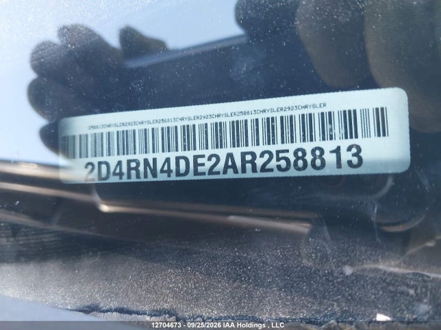 12704673 :رقم المزاد ، 2D4RN4DE2AR258813 vin ، 2010 Dodge Grand Caravan Se مزاد بيع