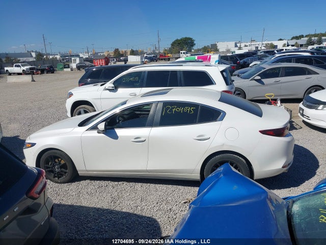 Mazda 3 2019 JM1BPBCM8K1118602 Image 14