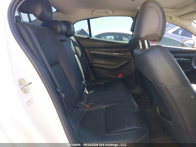 Mazda 3 2019 JM1BPBCM8K1118602 Image 8