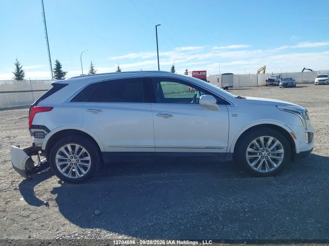 12704696 :رقم المزاد ، 1GYKNFRS4HZ165584 vin ، 2017 Cadillac Xt5 Platinum مزاد بيع