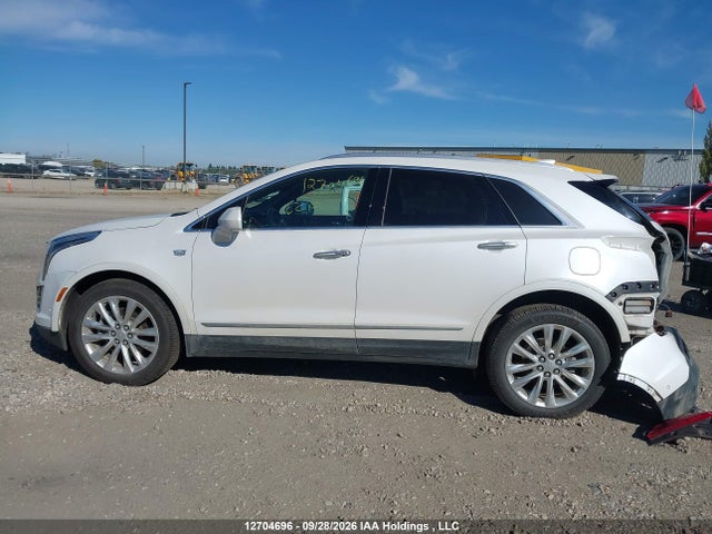 12704696 :رقم المزاد ، 1GYKNFRS4HZ165584 vin ، 2017 Cadillac Xt5 Platinum مزاد بيع