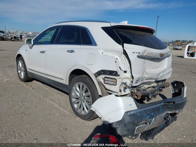 12704696 :رقم المزاد ، 1GYKNFRS4HZ165584 vin ، 2017 Cadillac Xt5 Platinum مزاد بيع