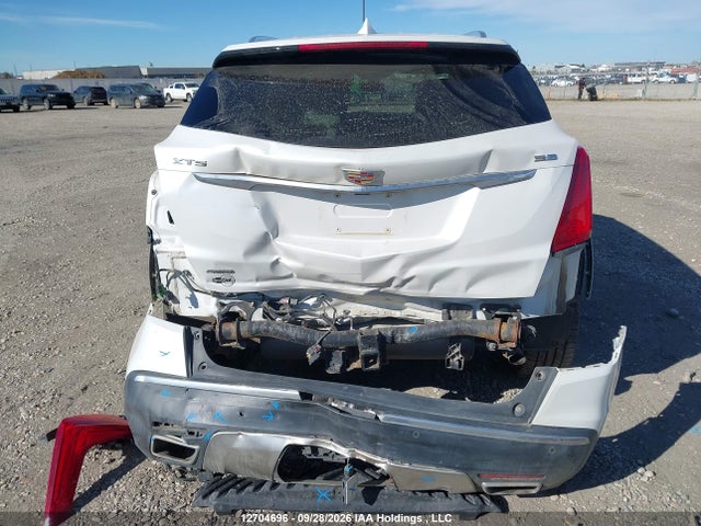 12704696 :رقم المزاد ، 1GYKNFRS4HZ165584 vin ، 2017 Cadillac Xt5 Platinum مزاد بيع