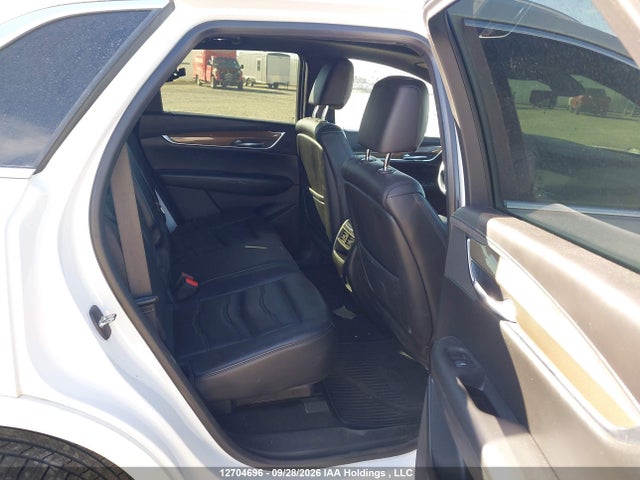 12704696 :رقم المزاد ، 1GYKNFRS4HZ165584 vin ، 2017 Cadillac Xt5 Platinum مزاد بيع