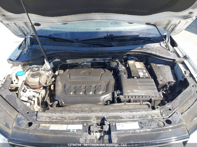 Volkswagen TIGUAN S 2018 3VV0B7AX5JM103705 Image 10