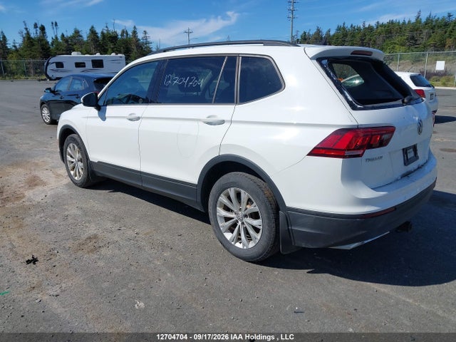Volkswagen TIGUAN S 2018 3VV0B7AX5JM103705 Image 3