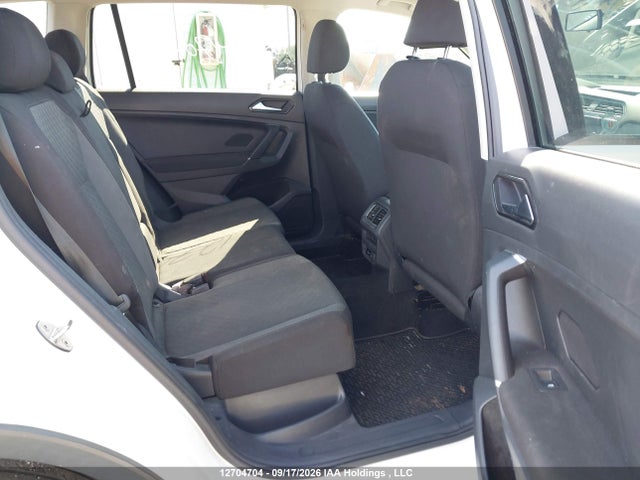 Volkswagen TIGUAN S 2018 3VV0B7AX5JM103705 Image 8