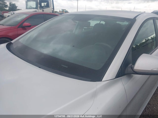 12704705 :رقم المزاد ، KMHD84LF2HU348688 vin ، 2017 Hyundai Elantra مزاد بيع