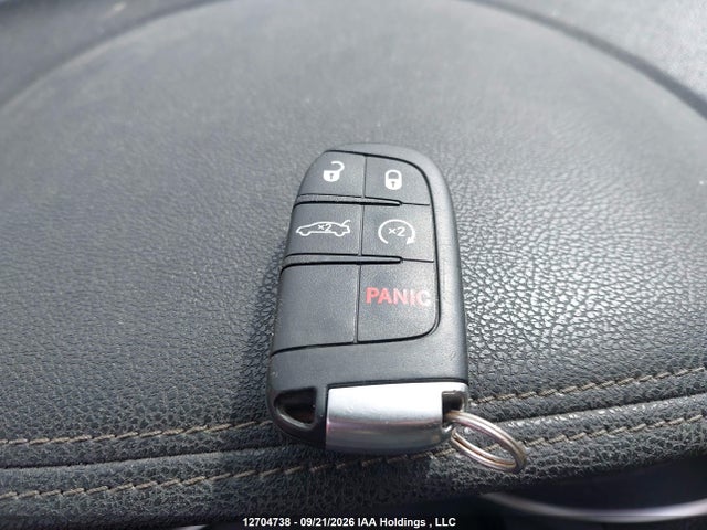 Chrysler 300C 2016 2C3CCAET6GH220394 Image 11