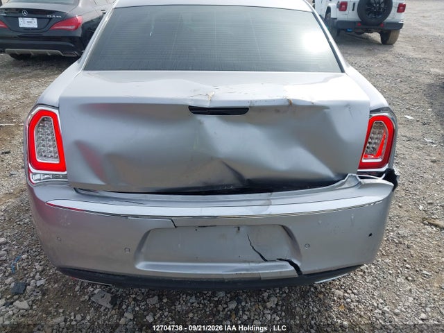 Chrysler 300C 2016 2C3CCAET6GH220394 Image 6