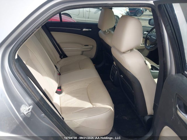 Chrysler 300C 2016 2C3CCAET6GH220394 Image 8
