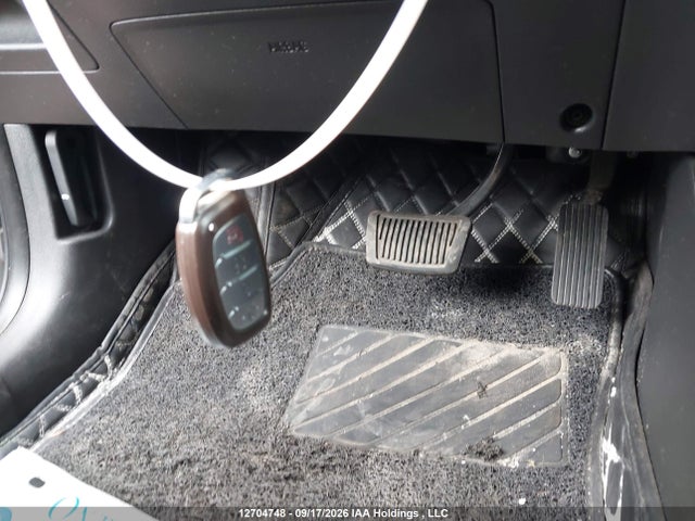 Продажа на аукционе авто 2018 Hyundai Elantra Gl Se, vin: KMHD84LF2JU661178, номер лота: 12704748