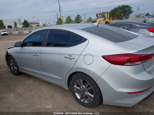 Продажа на аукционе авто 2018 Hyundai Elantra Gl Se, vin: KMHD84LF2JU661178, номер лота: 12704748