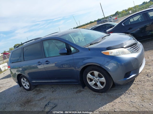 Toyota Sienna 2014 5TDKK3DC7ES419301 Image 13