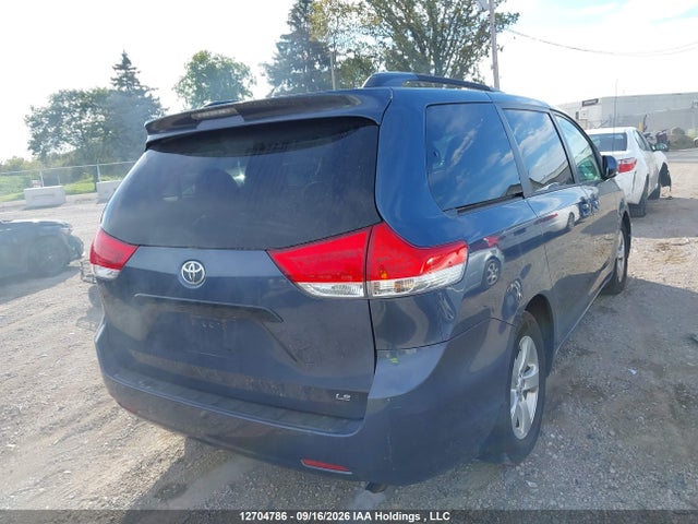 Toyota Sienna 2014 5TDKK3DC7ES419301 Image 4
