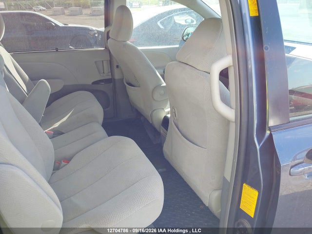 Toyota Sienna 2014 5TDKK3DC7ES419301 Image 8