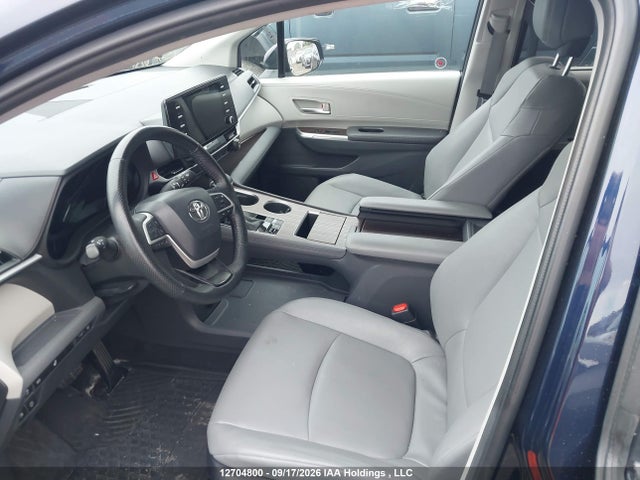 2024 Toyota Sienna მანქანა იყიდება აუქციონზე, vin: 5TDGRKEC1RS185026, აუქციონის ნომერი: 12704800