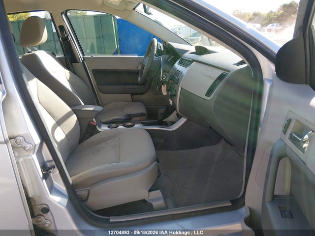 12704893 :رقم المزاد ، 1FAHP34N08W290714 vin ، 2008 Ford Focus S/se مزاد بيع