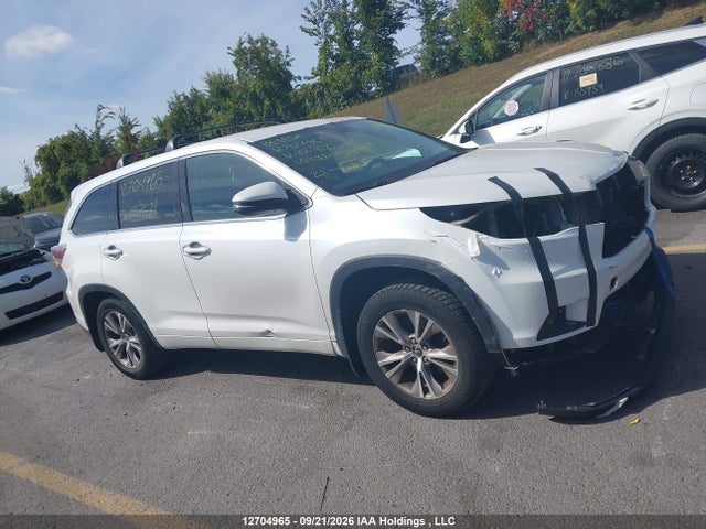 12704965 :رقم المزاد ، 5TDBKRFH2GS227671 vin ، 2016 Toyota Highlander Le مزاد بيع