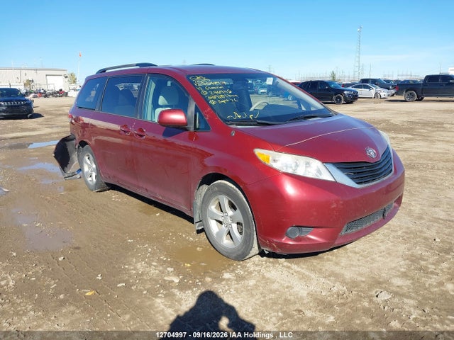 Продажа на аукционе авто 2012 Toyota Sienna Le, vin: 5TDKK3DC2CS276948, номер лота: 12704997