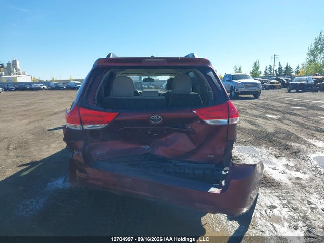 12704997 :رقم المزاد ، 5TDKK3DC2CS276948 vin ، 2012 Toyota Sienna Le مزاد بيع