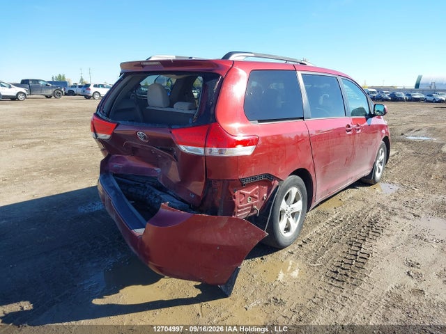 12704997 :رقم المزاد ، 5TDKK3DC2CS276948 vin ، 2012 Toyota Sienna Le مزاد بيع