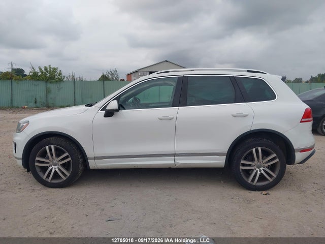 12705018 :رقم المزاد ، WVGHF7BP4HD001866 vin ، 2017 Volkswagen Touareg مزاد بيع