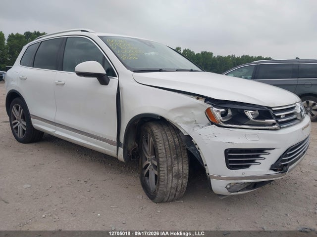 12705018 :رقم المزاد ، WVGHF7BP4HD001866 vin ، 2017 Volkswagen Touareg مزاد بيع