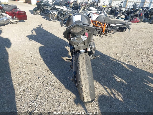 12705020 :رقم المزاد ، ZDCSC6062DF410012 vin ، 2013 Honda Cb1000 Ra-abs مزاد بيع