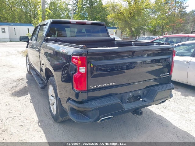 Chevrolet Silverado 1500 Custom 2021 1GCUYBEF5MZ381123 Image 3