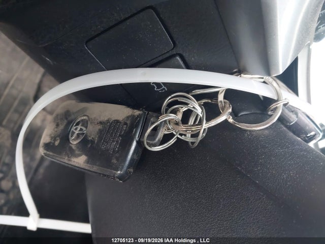 Aukcja sprzedaży 2016 Toyota Rav4 Hv Xle, vin: JTMRJREV8GD019086, numer aukcji: 12705123