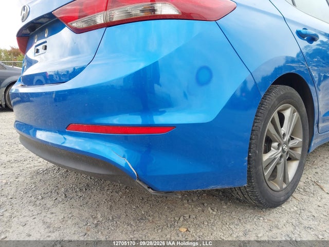 12705170 :رقم المزاد ، KMHD84LF7HU240325 vin ، 2017 Hyundai Elantra Gl مزاد بيع