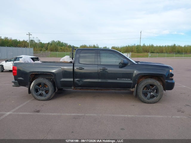 Chevrolet Silverado 1500 Custom 2018 1GCVKPEC1JZ181635 Image 13