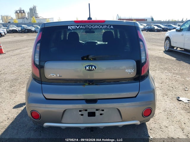 Продаж на аукціоні авто 2018 Kia Soul +, vin: KNDJP3A59J7515681, номер лоту: 12705214