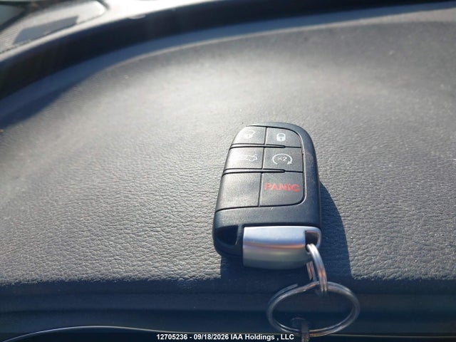 12705236 :رقم المزاد ، 1C3CCCFB6GN197885 vin ، 2016 Chrysler 200 Lx مزاد بيع