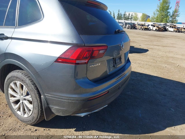 3VV0B7AX7JM079049 Volkswagen Tiguan Trendline